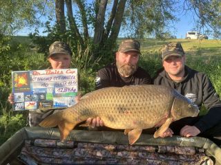 Další body na břehu 💪🐟🎣. #bigcarpcz #bystricenarybach #zemnikbodovka #cctmastersmoke #carpfoto #carpmagazine #commoncarp...